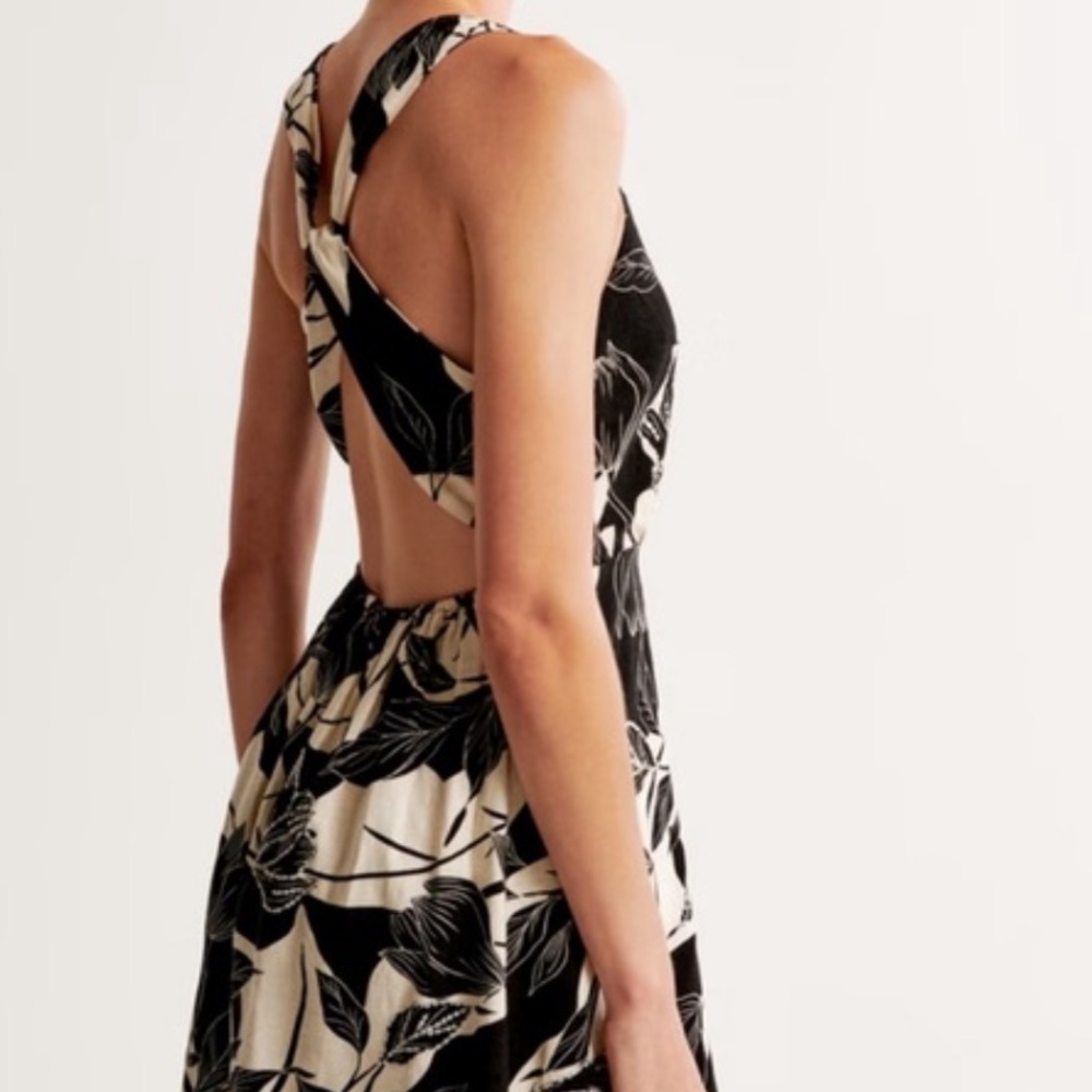 Abercrombie & Fitch Black and Cream Backless Dress